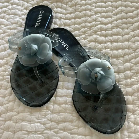 CHANEL Camellia Blue Jelly Thong Sandal, size 38 - Picture 4 of 4